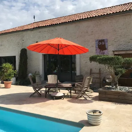 فندق مبيت وإفطار Porte 90 Saint-Georges-du-Bois (Charente-Maritime)