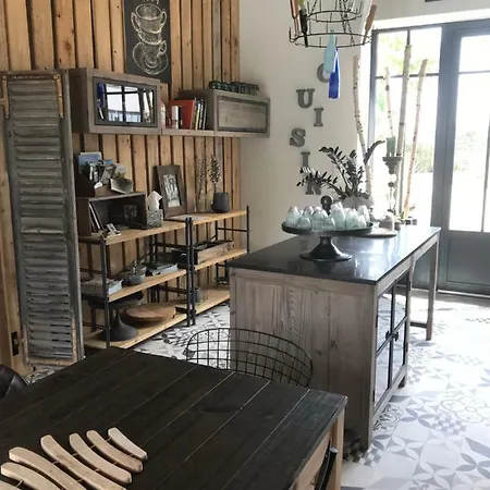 فندق مبيت وإفطار Porte 90 Saint-Georges-du-Bois (Charente-Maritime)